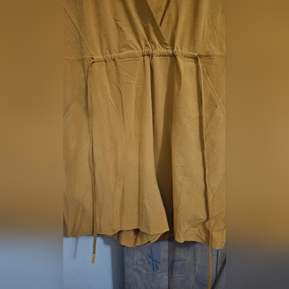 ATHLETA Marlow Romper In Tuscan Gold. Size Large. NWT - Picture 7 of 11